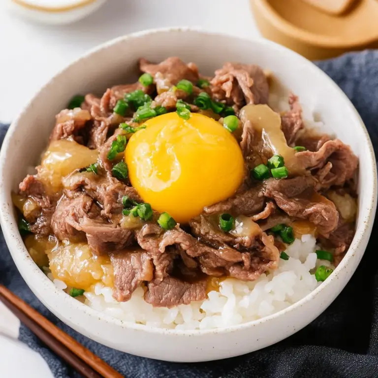 Gyudon (Japanese Beef Bowl)