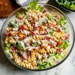 Easy High Protein BLT Pasta Salad - Homefoodkitchen